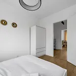 Mokotow Modzelewskiego Modern By Bookinghost 华沙