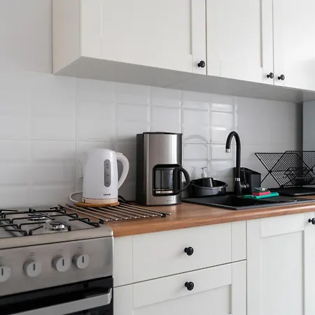 Mokotow Modzelewskiego Modern By Bookinghost