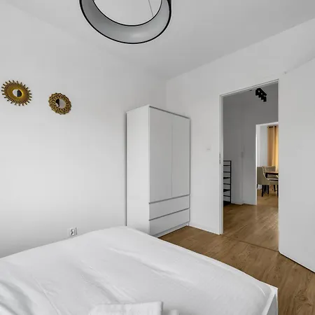 Mokotow Modzelewskiego Modern By Bookinghost Varšava