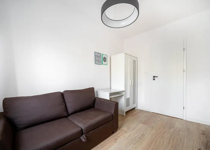 Mokotow Modzelewskiego Modern By Bookinghost * Warschau