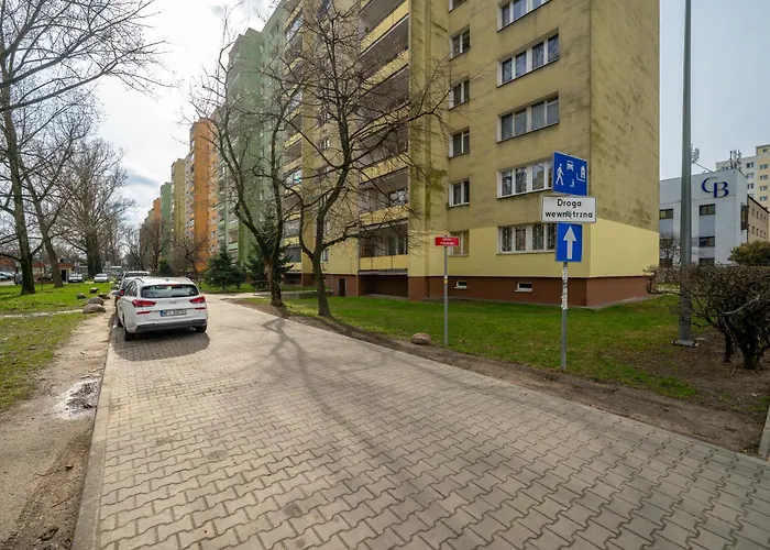 Mokotow Modzelewskiego Modern By Bookinghost *