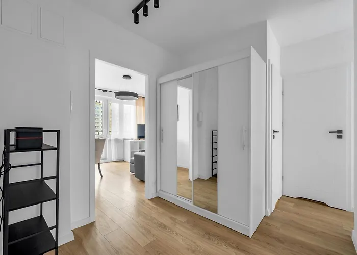 Mokotow Modzelewskiego Modern By Bookinghost *