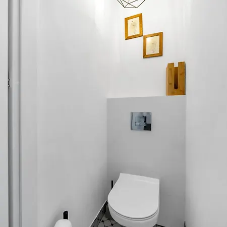 Mokotow Modzelewskiego Modern By Bookinghost